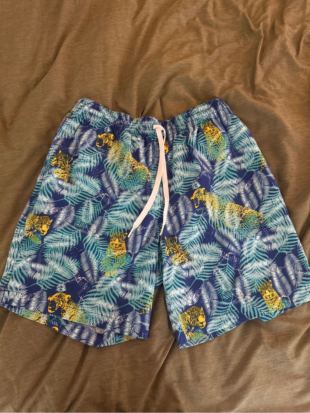 Chubbies Men's‎ Blue Tropical Print Swim Shorts with Yellow Leopard Accents